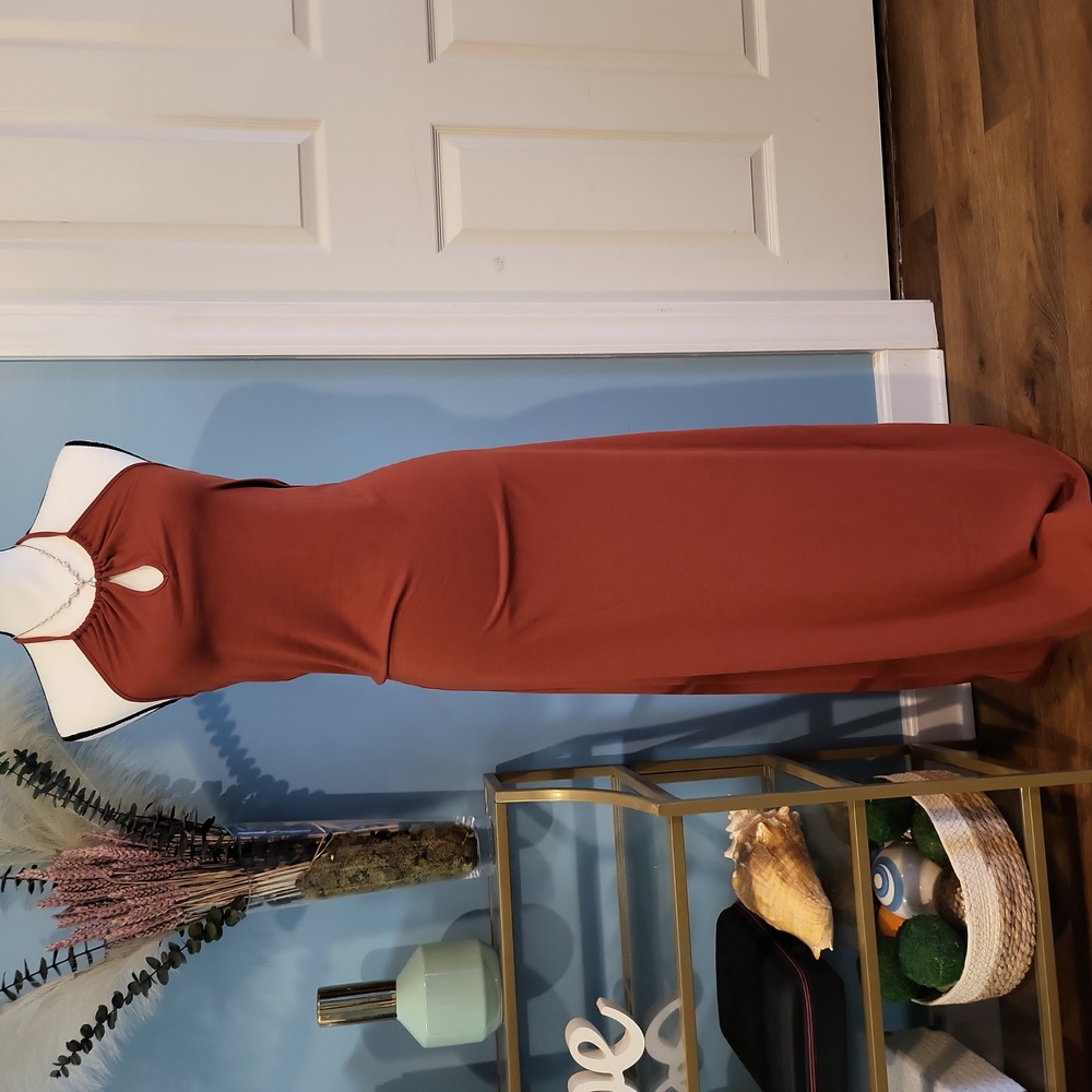 FOREVER 21 HALTER RUST MAXI DRESS